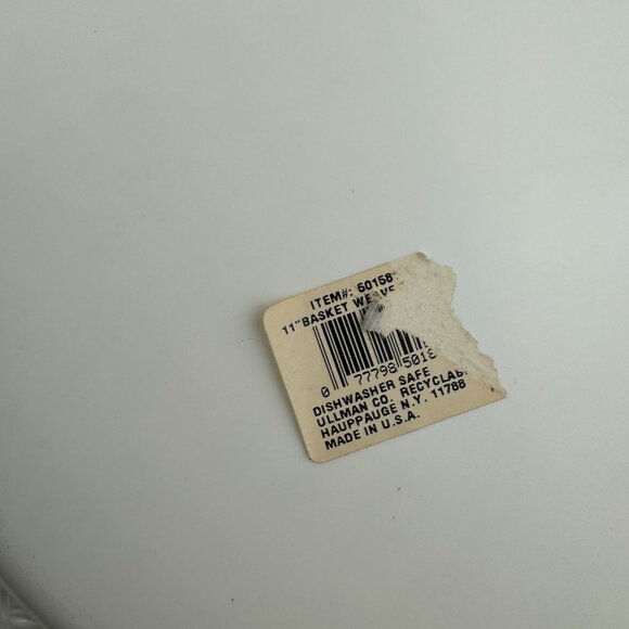 Vtg Plastic White Round Plate Basket Weave Edges Christmas Tree Imagery 11inches - Picture 9 of 14